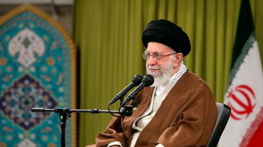 Estudiantes extranjeros prometen cumplir guías del Líder de Irán