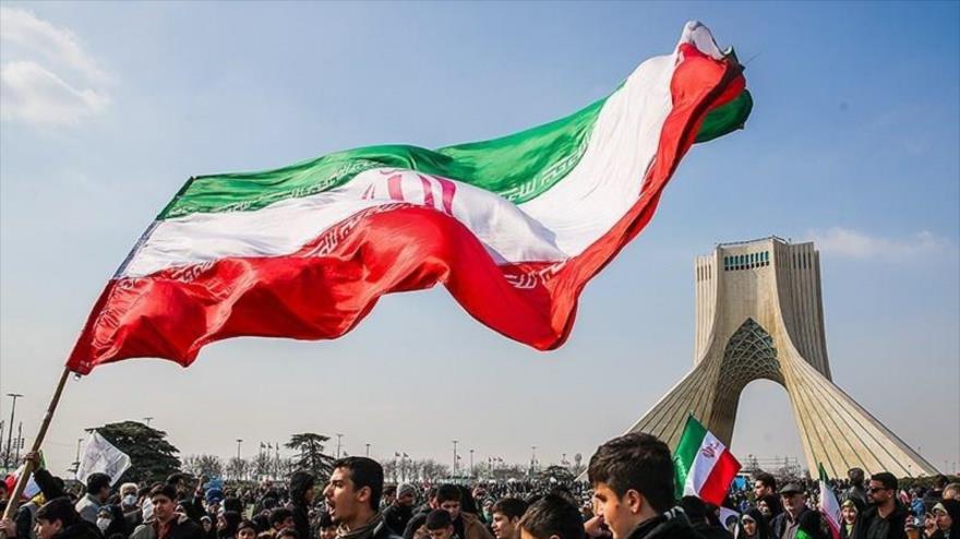 Iraníes festejan el 46.º aniversario de la Revolución Islámica