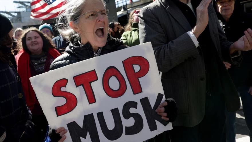 Apuntando a Tesla: Escenas de protestas contra Musk