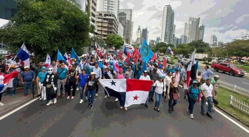 Panamá estalla contra Mulino, que reprime la protesta y se subordinación a Trump