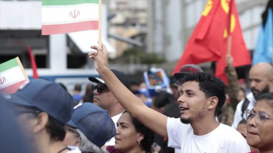 Venezolanos marchan en Caracas; Irán puso de rodillas a Israel