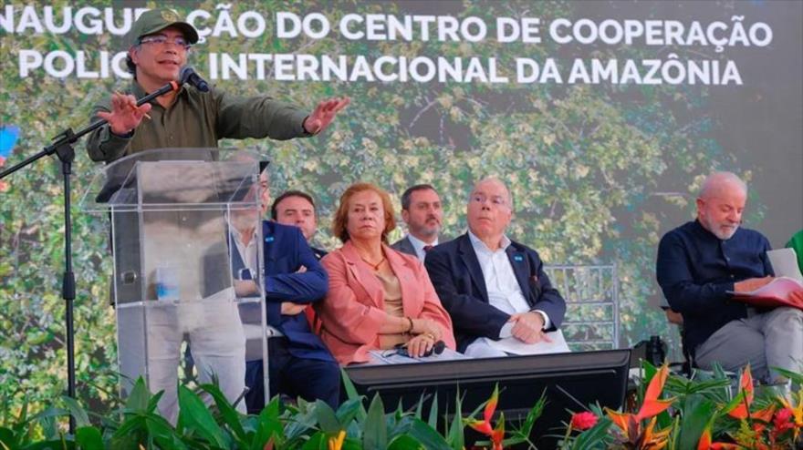 Petro exige unidad latinoamericana ante amenaza de EEUU a Venezuela