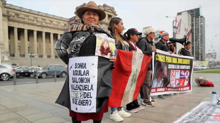 Prisión para Boluarte; piden familias de muertos en protestas en Perú