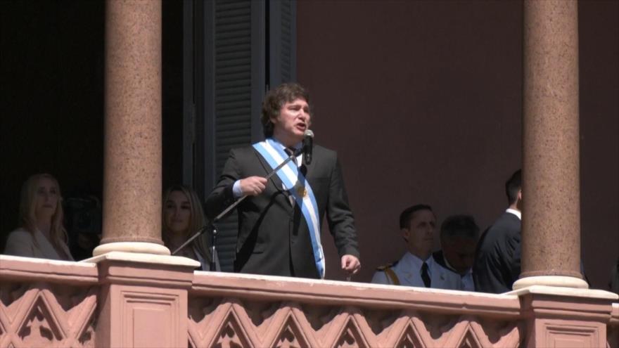 Políticas económicas de Milei en cifras: Argentina pierde 300 000 empleos