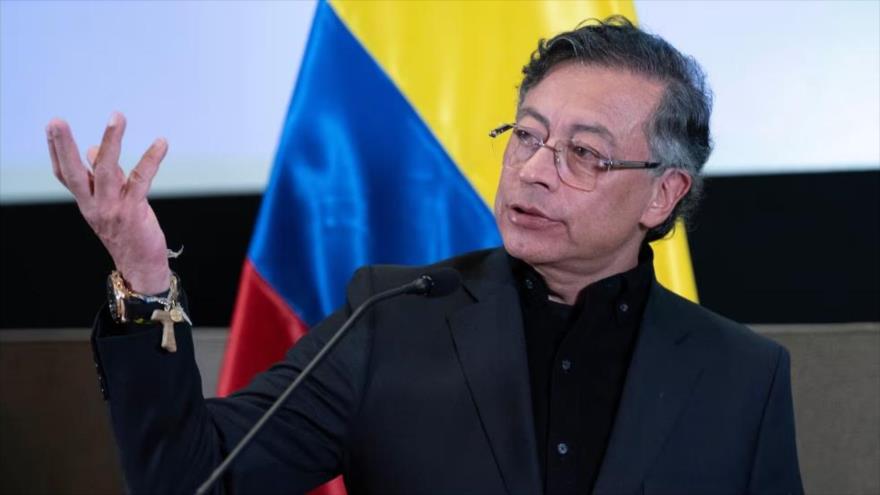 Petro insta a EEUU a levantar el bloqueo a Cuba: “No estoy de acuerdo”