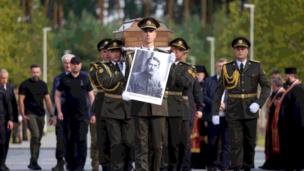 El reentierro del coronel Konovalets: la anti Ucrania y su cadáver