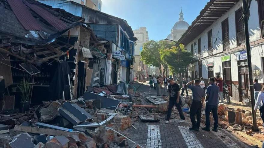Vídeos: Potente terremoto de 7,4 sacude a Colombia; reportan muertos